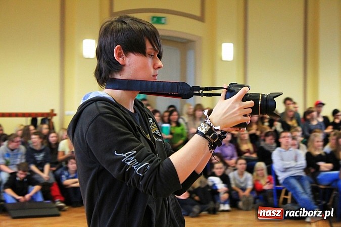 Zdjęcie w galerii na portalu naszraciborz.pl: Talent Show w Ekonomiku. Zwyciężył Przemek Kolowca wiadomości z regionu