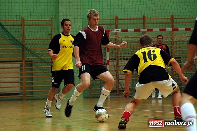 Zdjęcie w galerii na portalu naszraciborz.pl: Pierwsze punkty Feniksa wiadomości z regionu
