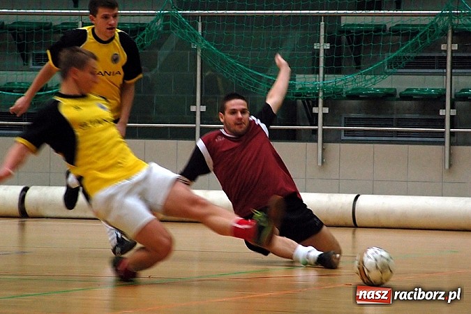 Zdjęcie w galerii na portalu naszraciborz.pl: Pierwsze punkty Feniksa wiadomości z regionu