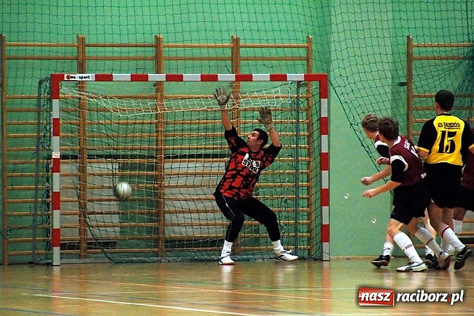 Zdjęcie w galerii na portalu naszraciborz.pl: Pierwsze punkty Feniksa wiadomości z regionu