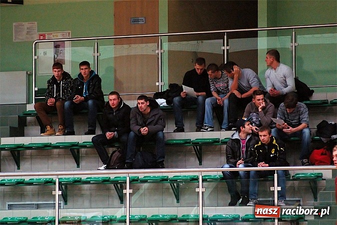 Zdjęcie w galerii na portalu naszraciborz.pl: Pierwsze punkty Feniksa wiadomości z regionu