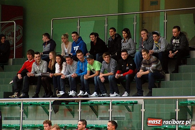 Zdjęcie w galerii na portalu naszraciborz.pl: Pierwsze punkty Feniksa wiadomości z regionu