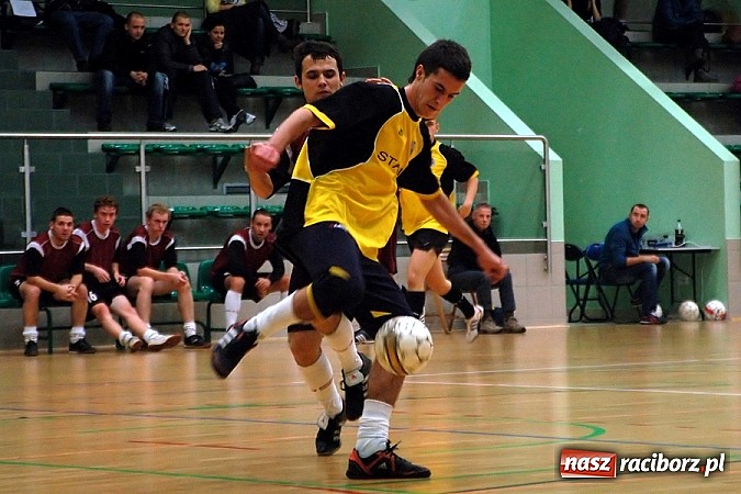 Zdjęcie w galerii na portalu naszraciborz.pl: Pierwsze punkty Feniksa wiadomości z regionu