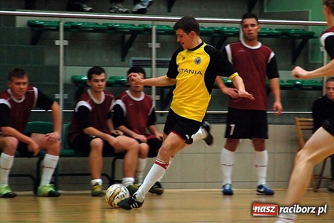 Zdjęcie w galerii na portalu naszraciborz.pl: Pierwsze punkty Feniksa wiadomości z regionu