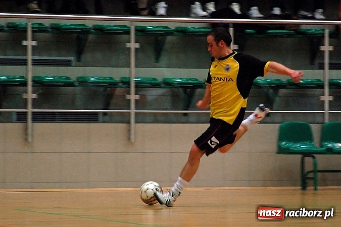 Zdjęcie w galerii na portalu naszraciborz.pl: Pierwsze punkty Feniksa wiadomości z regionu