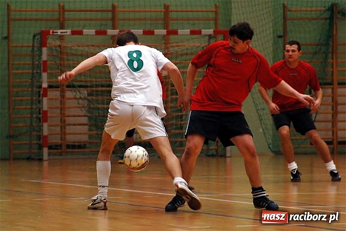 Zdjęcie w galerii na portalu naszraciborz.pl: Pierwsze punkty Feniksa wiadomości z regionu