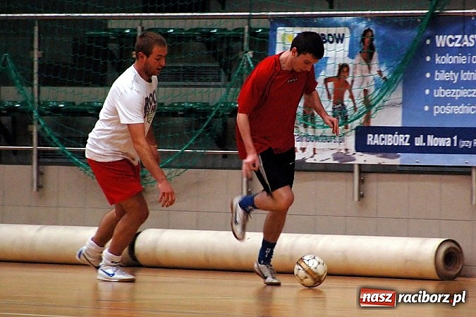 Zdjęcie w galerii na portalu naszraciborz.pl: Pierwsze punkty Feniksa wiadomości z regionu