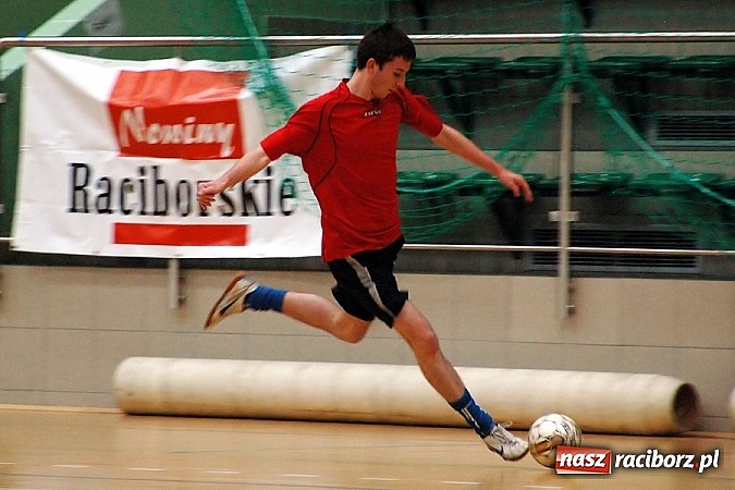 Zdjęcie w galerii na portalu naszraciborz.pl: Pierwsze punkty Feniksa wiadomości z regionu