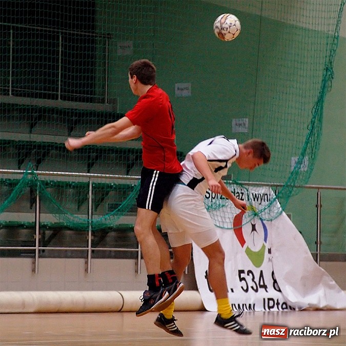 Zdjęcie w galerii na portalu naszraciborz.pl: Pierwsze punkty Feniksa wiadomości z regionu