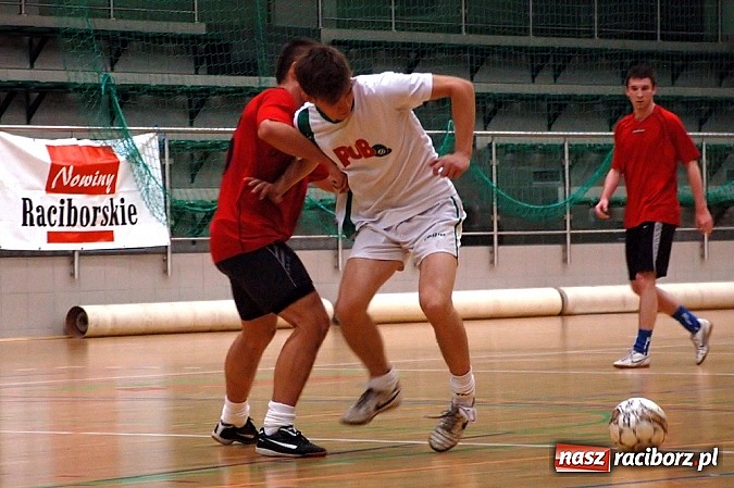 Zdjęcie w galerii na portalu naszraciborz.pl: Pierwsze punkty Feniksa wiadomości z regionu