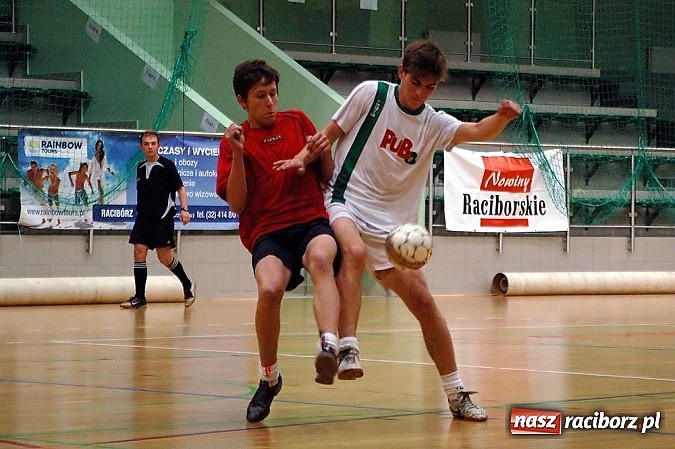 Zdjęcie w galerii na portalu naszraciborz.pl: Pierwsze punkty Feniksa wiadomości z regionu