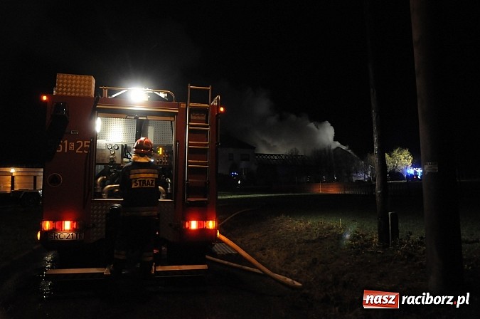 Zdjęcie w galerii na portalu naszraciborz.pl: Pożar gospodarstwa rolnego w Bolesławiu. 45 tys. zł strat. Uratowano mienie za 300 tys. zł wiadomości z regionu