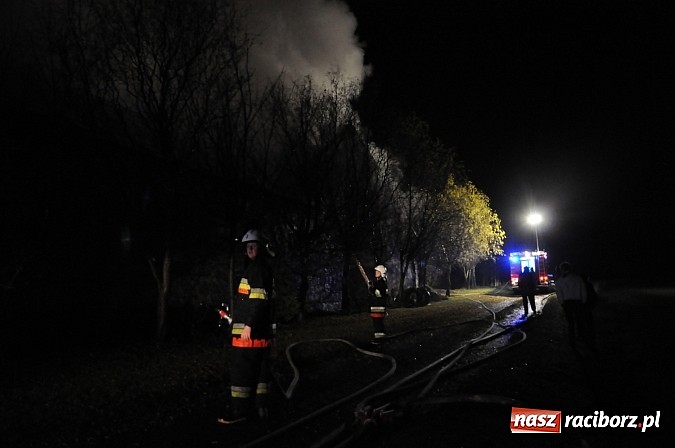 Zdjęcie w galerii na portalu naszraciborz.pl: Pożar gospodarstwa rolnego w Bolesławiu. 45 tys. zł strat. Uratowano mienie za 300 tys. zł wiadomości z regionu