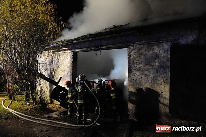 Zdjęcie w galerii na portalu naszraciborz.pl: Pożar gospodarstwa rolnego w Bolesławiu. 45 tys. zł strat. Uratowano mienie za 300 tys. zł wiadomości z regionu