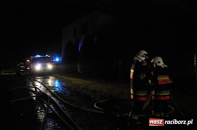 Zdjęcie w galerii na portalu naszraciborz.pl: Pożar gospodarstwa rolnego w Bolesławiu. 45 tys. zł strat. Uratowano mienie za 300 tys. zł wiadomości z regionu