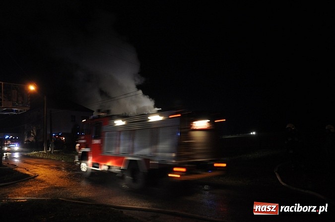 Zdjęcie w galerii na portalu naszraciborz.pl: Pożar gospodarstwa rolnego w Bolesławiu. 45 tys. zł strat. Uratowano mienie za 300 tys. zł wiadomości z regionu