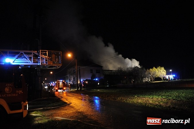 Zdjęcie w galerii na portalu naszraciborz.pl: Pożar gospodarstwa rolnego w Bolesławiu. 45 tys. zł strat. Uratowano mienie za 300 tys. zł wiadomości z regionu
