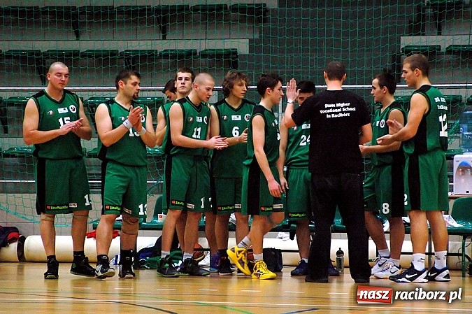 Zdjęcie w galerii na portalu naszraciborz.pl: Przeważyło doświadczenie faworyta meczu wiadomości z regionu