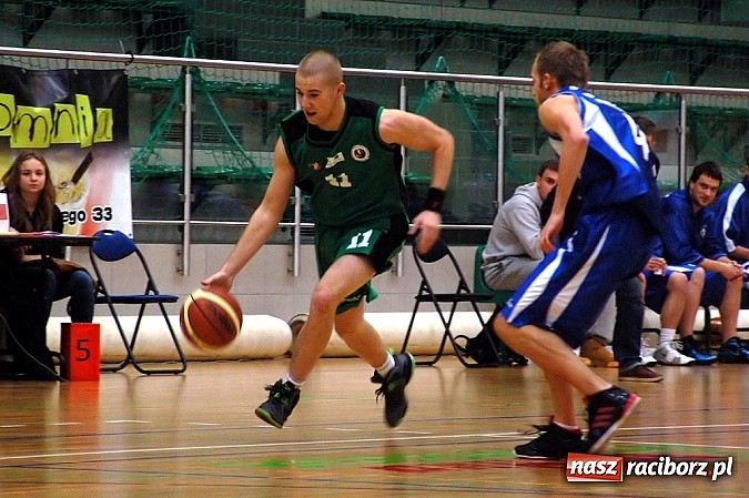 Zdjęcie w galerii na portalu naszraciborz.pl: Przeważyło doświadczenie faworyta meczu wiadomości z regionu