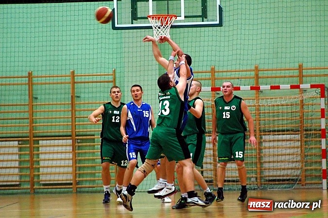 Zdjęcie w galerii na portalu naszraciborz.pl: Przeważyło doświadczenie faworyta meczu wiadomości z regionu