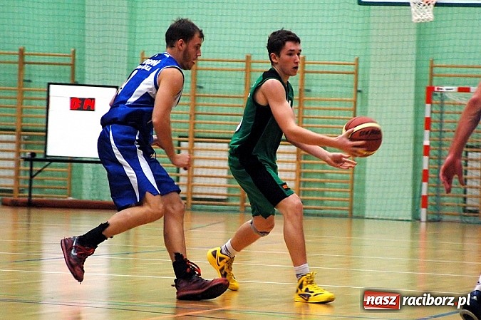 Zdjęcie w galerii na portalu naszraciborz.pl: Przeważyło doświadczenie faworyta meczu wiadomości z regionu