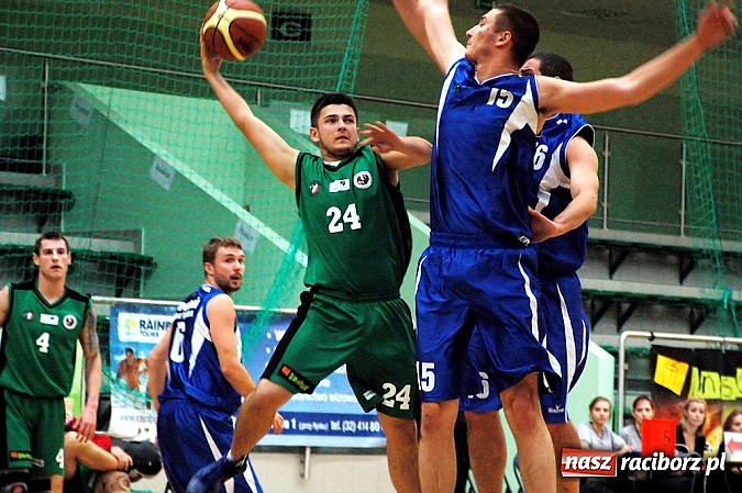 Zdjęcie w galerii na portalu naszraciborz.pl: Przeważyło doświadczenie faworyta meczu wiadomości z regionu