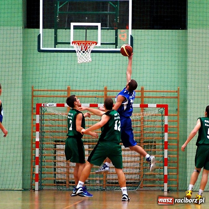 Zdjęcie w galerii na portalu naszraciborz.pl: Przeważyło doświadczenie faworyta meczu wiadomości z regionu