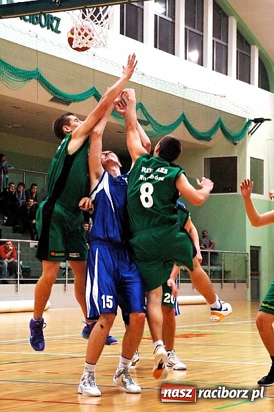 Zdjęcie w galerii na portalu naszraciborz.pl: Przeważyło doświadczenie faworyta meczu wiadomości z regionu