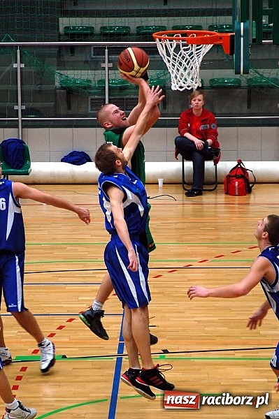 Zdjęcie w galerii na portalu naszraciborz.pl: Przeważyło doświadczenie faworyta meczu wiadomości z regionu