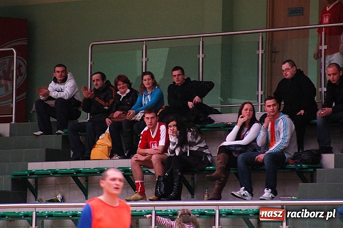 Zdjęcie w galerii na portalu naszraciborz.pl: Sobotnie emocje w HLPN wiadomości z regionu