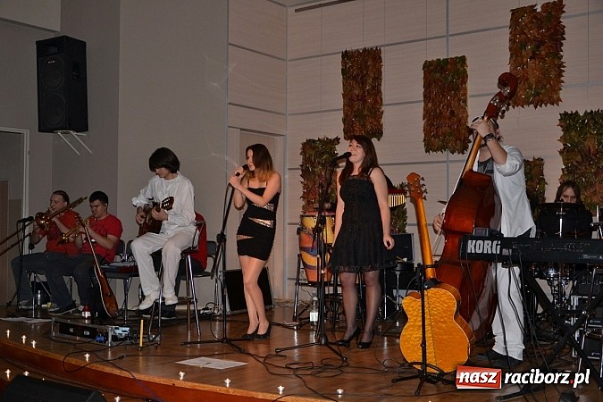 Zdjęcie w galerii na portalu naszraciborz.pl: Jesienny wieczór przy świecach wiadomości z regionu