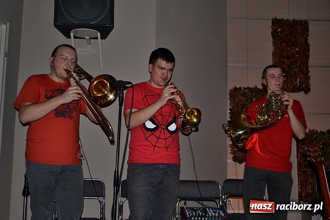 Zdjęcie w galerii na portalu naszraciborz.pl: Jesienny wieczór przy świecach wiadomości z regionu