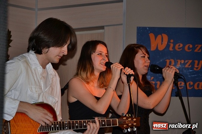 Zdjęcie w galerii na portalu naszraciborz.pl: Jesienny wieczór przy świecach wiadomości z regionu