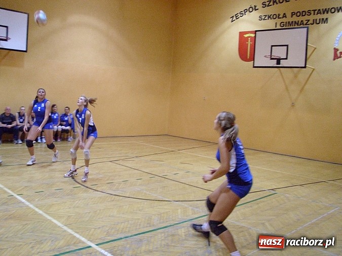 Zdjęcie w galerii na portalu naszraciborz.pl: Ważne zwycięstwo krzanowiczanek. Zagrały jak profesorki wiadomości z regionu