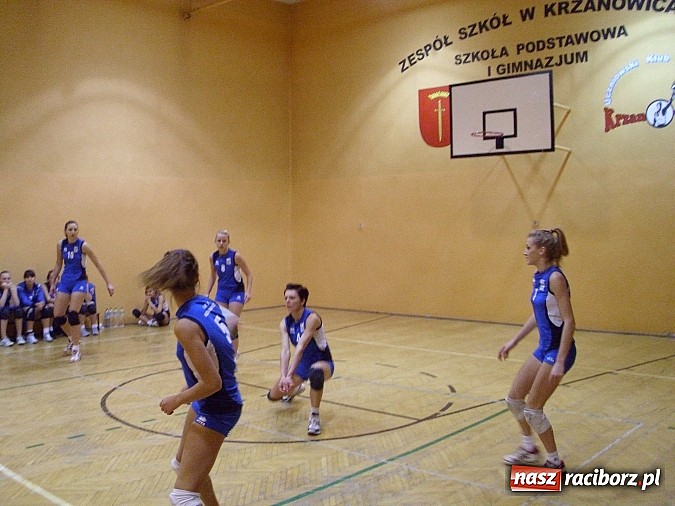 Zdjęcie w galerii na portalu naszraciborz.pl: Ważne zwycięstwo krzanowiczanek. Zagrały jak profesorki wiadomości z regionu
