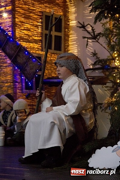 Zdjęcie w galerii na portalu naszraciborz.pl: W Pietrowicach Wielkich adwent rozpoczęto kiermaszem bożonarodzeniowym wiadomości z regionu