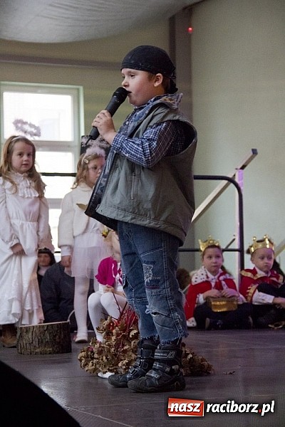 Zdjęcie w galerii na portalu naszraciborz.pl: W Pietrowicach Wielkich adwent rozpoczęto kiermaszem bożonarodzeniowym wiadomości z regionu