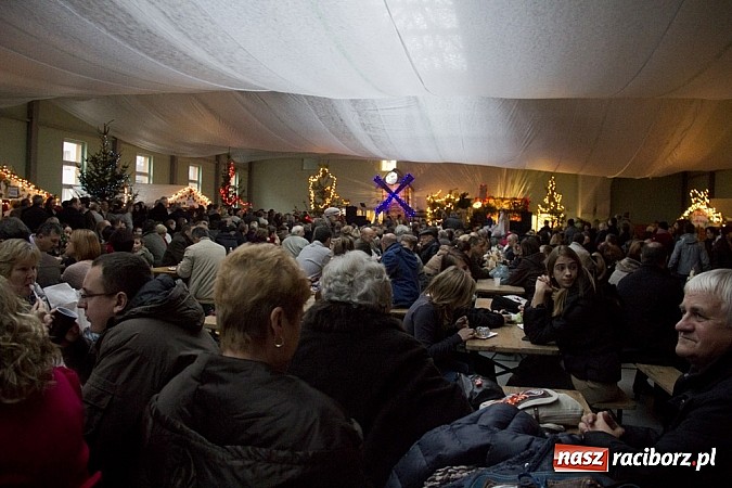 Zdjęcie w galerii na portalu naszraciborz.pl: W Pietrowicach Wielkich adwent rozpoczęto kiermaszem bożonarodzeniowym wiadomości z regionu