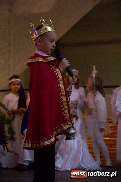 Zdjęcie w galerii na portalu naszraciborz.pl: W Pietrowicach Wielkich adwent rozpoczęto kiermaszem bożonarodzeniowym wiadomości z regionu