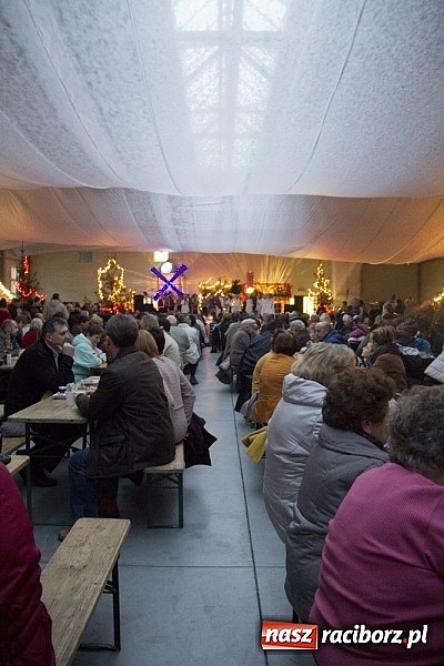Zdjęcie w galerii na portalu naszraciborz.pl: W Pietrowicach Wielkich adwent rozpoczęto kiermaszem bożonarodzeniowym wiadomości z regionu