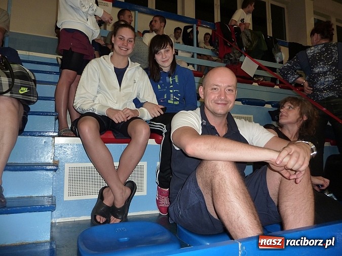 Zdjęcie w galerii na portalu naszraciborz.pl: Liga SMS: zawody na pływalni w Raciborzu na piątkę z plusem wiadomości z regionu