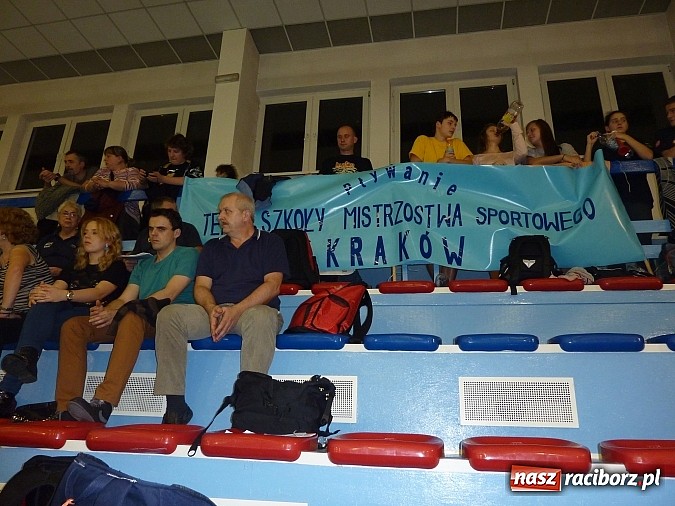 Zdjęcie w galerii na portalu naszraciborz.pl: Liga SMS: zawody na pływalni w Raciborzu na piątkę z plusem wiadomości z regionu