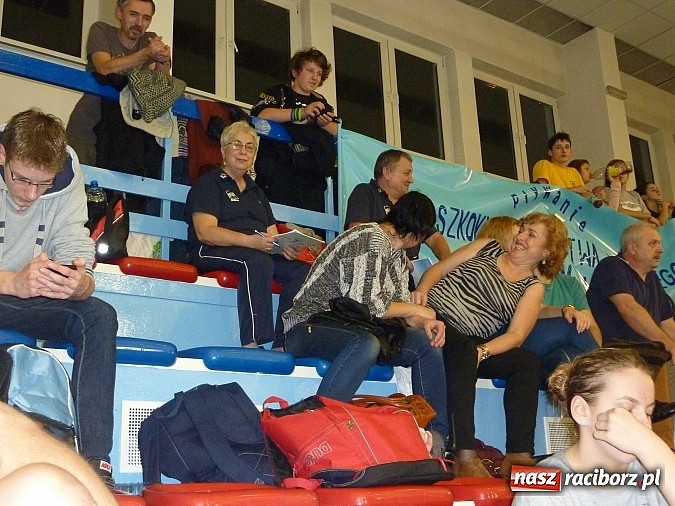 Zdjęcie w galerii na portalu naszraciborz.pl: Liga SMS: zawody na pływalni w Raciborzu na piątkę z plusem wiadomości z regionu