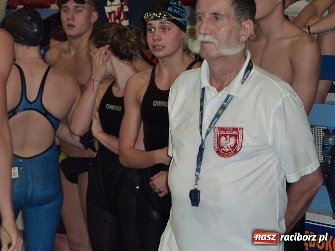 Zdjęcie w galerii na portalu naszraciborz.pl: Liga SMS: zawody na pływalni w Raciborzu na piątkę z plusem wiadomości z regionu
