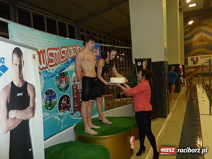 Zdjęcie w galerii na portalu naszraciborz.pl: Liga SMS: zawody na pływalni w Raciborzu na piątkę z plusem wiadomości z regionu