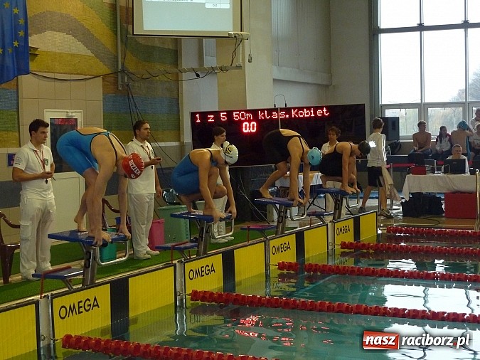 Zdjęcie w galerii na portalu naszraciborz.pl: Liga SMS: zawody na pływalni w Raciborzu na piątkę z plusem wiadomości z regionu