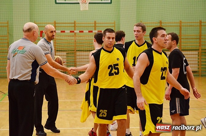 Zdjęcie w galerii na portalu naszraciborz.pl: W hicie kolejki zwycięża Dywyta wiadomości z regionu