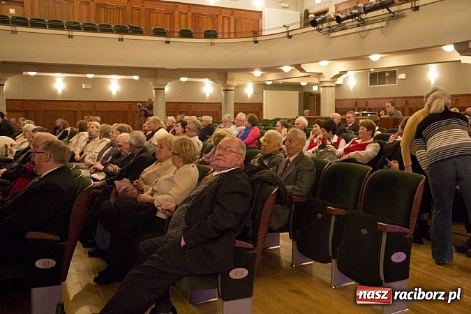 Zdjęcie w galerii na portalu naszraciborz.pl: Śpiewacze święto w Raciborskim Centrum Kultury z Josephem von Eichendorffem w tle wiadomości z regionu