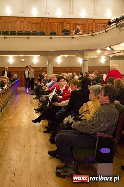 Zdjęcie w galerii na portalu naszraciborz.pl: Śpiewacze święto w Raciborskim Centrum Kultury z Josephem von Eichendorffem w tle wiadomości z regionu