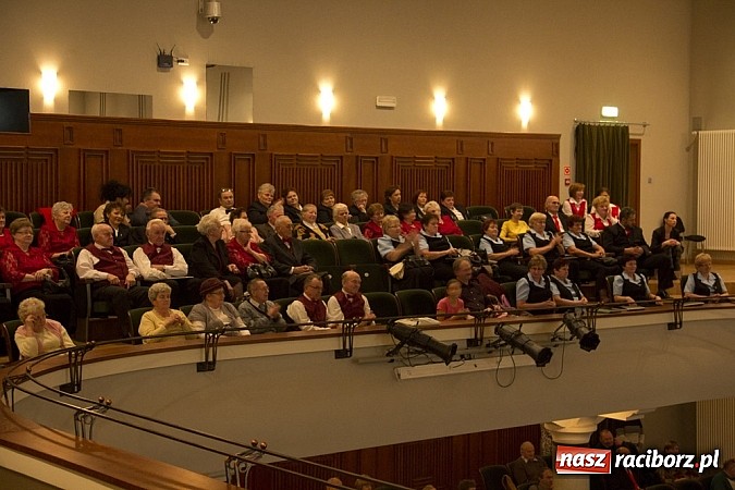 Zdjęcie w galerii na portalu naszraciborz.pl: Śpiewacze święto w Raciborskim Centrum Kultury z Josephem von Eichendorffem w tle wiadomości z regionu
